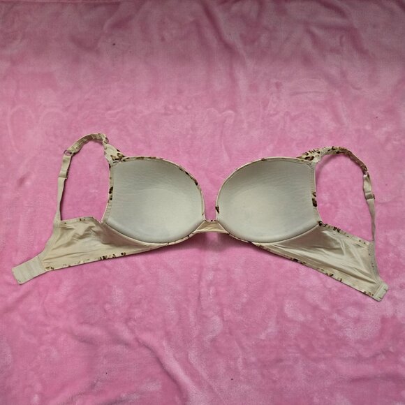 2 pairs of 36DD bras (1 VS & 1 PINK) - Picture 4 of 9